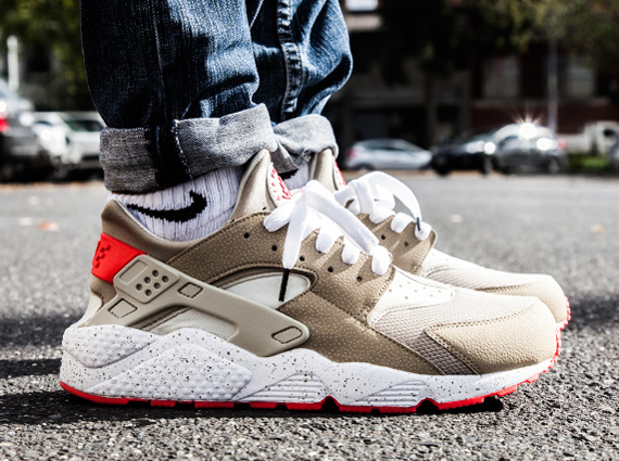 nike air huarache all beige, The Nike Huarache continues to elude the U.S. market as get yet another painful look at an incredible new retro colorway. Combining light beige and laser ...